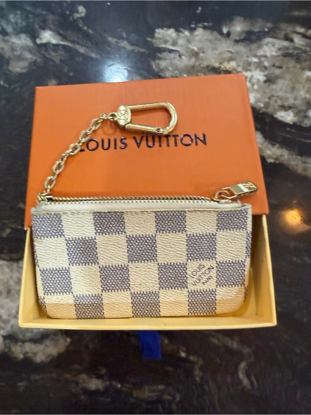 Louis Vuitton Damier Azur Key Pouch - Cream & Blue